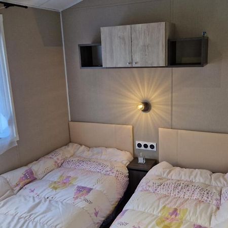 Mobil Home 8 Couchages Dans Camping 4 Etoiles A Pont Aven 29930 المظهر الخارجي الصورة